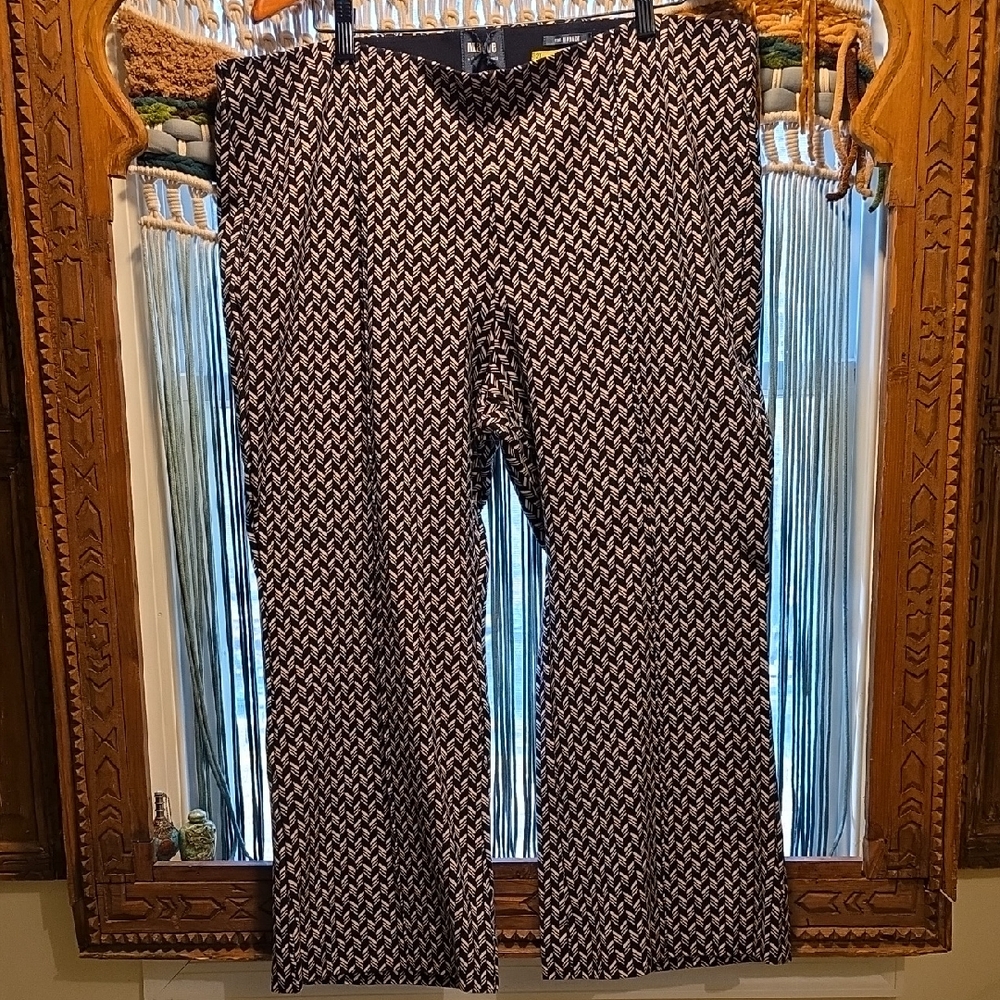 Geometric Print Wide-Leg Pants - Black & White
